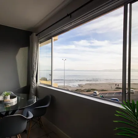 Romilly 32 Beachfront Kapstadt Exterior foto