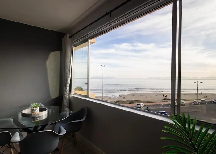 Romilly 32 Beachfront