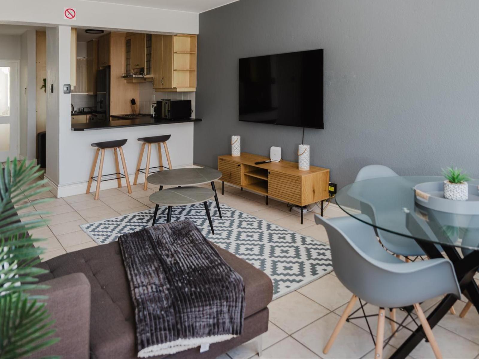 Romilly 32 Beachfront *