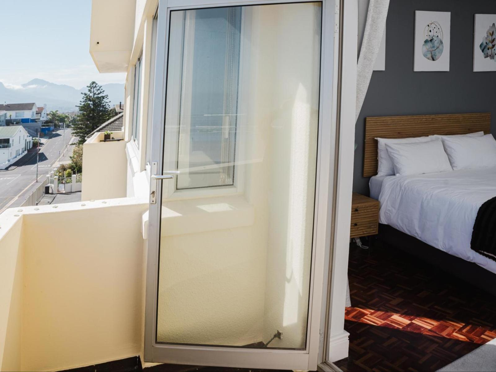Apartment Romilly 32 Beachfront