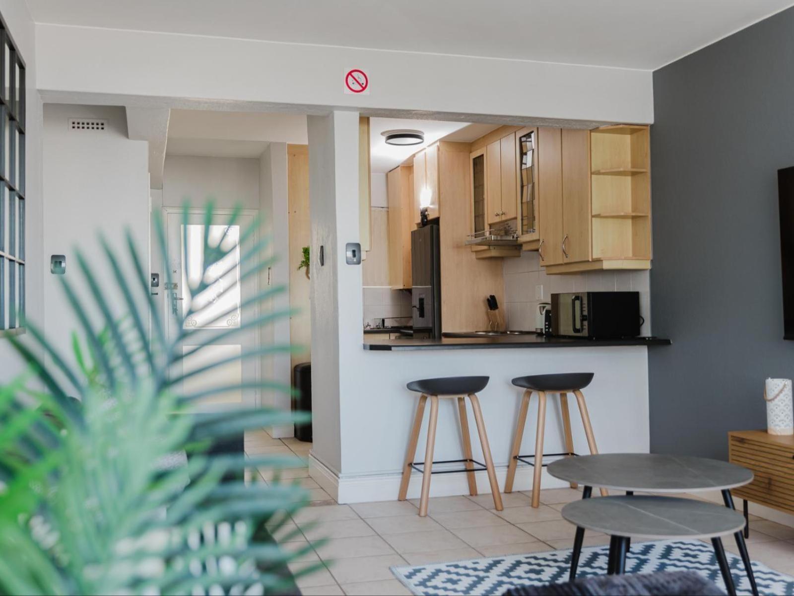 Romilly 32 Beachfront Apartment